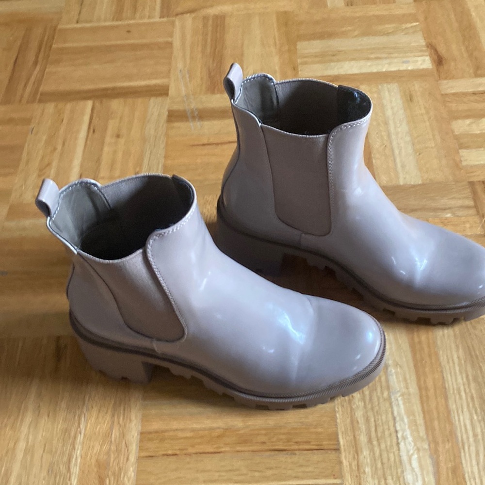 Beige ankle boots - brand new